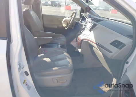 2014 Toyota Sienna Xle V6 8 Passenger from USA, damaged, VIN 5TDYK3DCXES497789